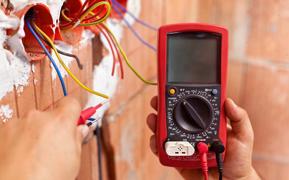électricien dans le bâtiment La Courneuve